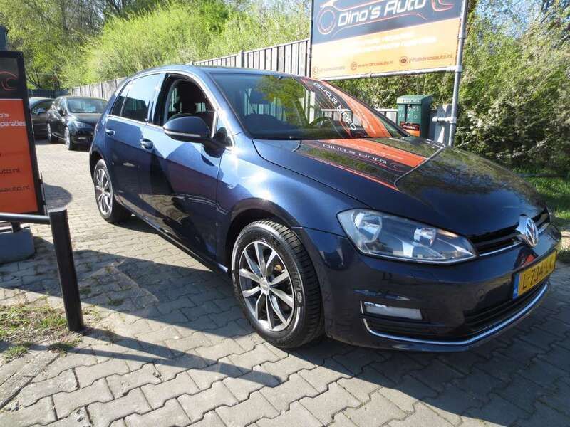 Blauw, metallic lak Gebruikt 2016 VW Golf VII Edition Hatchback | € 14.750 (Goede deal) - Afbeelding 1/4