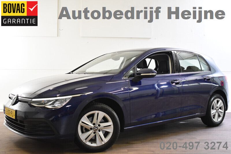 Blauw Gebruikt 2021 VW Golf VIII Life Hatchback | € 18.445 (Eerlijke prijs) - Afbeelding 1/4