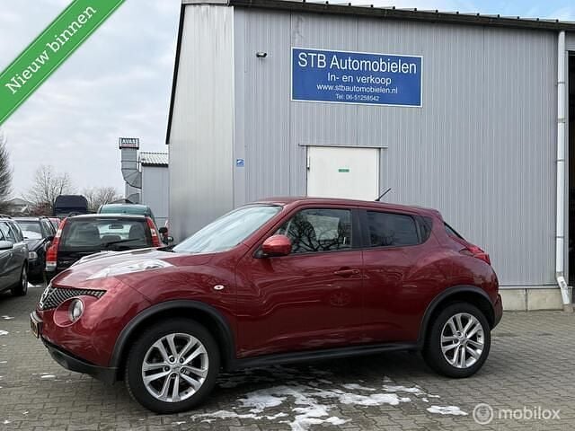 Rood Occasion 2012 Nissan Juke Acenta SUV | € 3.999 (Goede deal) - Afbeelding 1/4