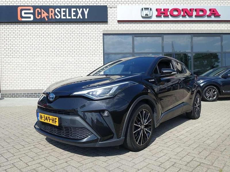 Zwart Gebruikt 2020 Toyota C-HR Executive SUV | € 22.500 (Eerlijke prijs) - Afbeelding 1/4