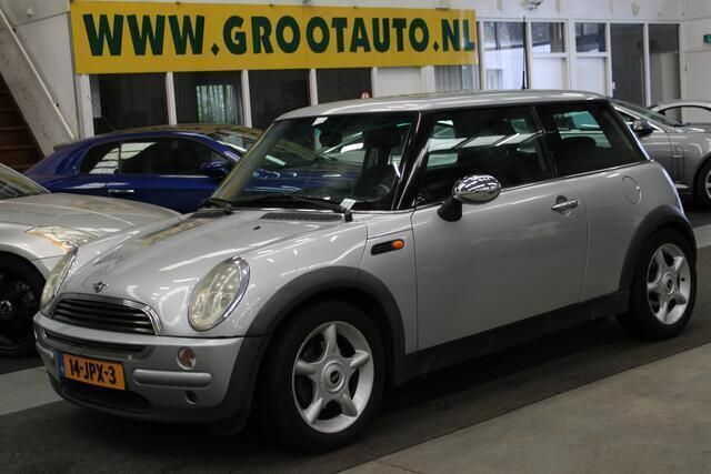 Grijs Gebruikt 2002 Mini ONE Hatchback | € 1.244 (Goede deal) - Afbeelding 1/4