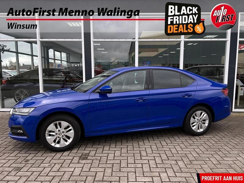 Blauw Gebruikt 2021 Skoda Octavia Business Line Hatchback | € 18.775 (Eerlijke prijs) - Afbeelding 1/4