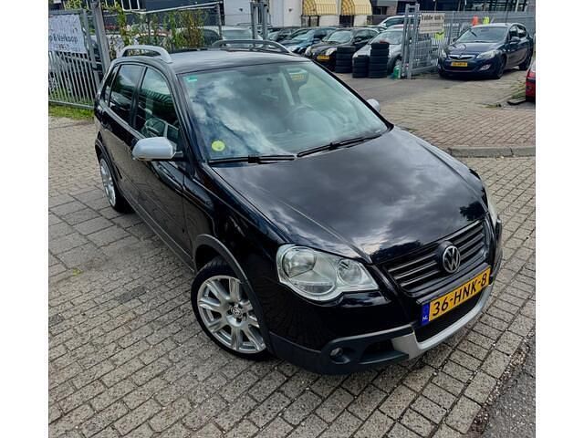 Zwart Gebruikt 2009 VW Polo Cross Hatchback | € 3.500 (Eerlijke prijs) - Afbeelding 1/4