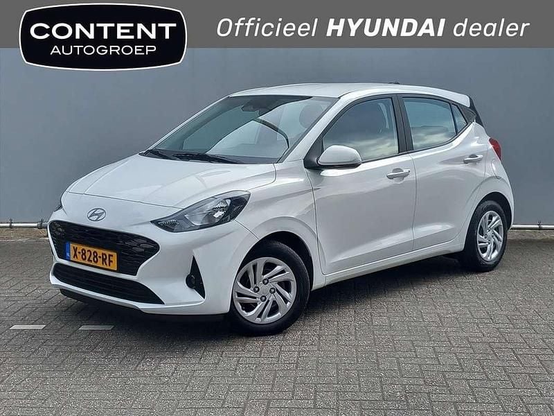 Wit Occasion 2024 Hyundai i10 Comfort Hatchback | € 13.940 (Goede deal) - Afbeelding 1/4