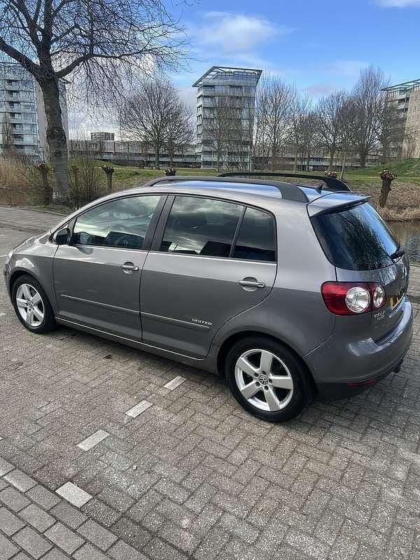Grijs Gebruikt 2008 VW Golf Plus Comfortline MPV | € 2.750 (Eerlijke prijs) - Afbeelding 1/4