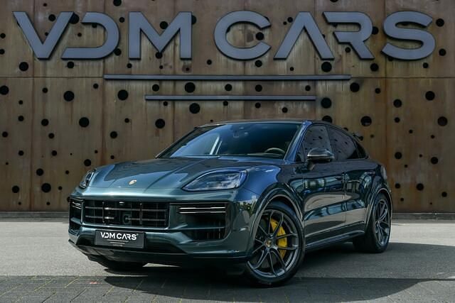 Groen Gebruikt 2025 Porsche Cayenne Turbo E-Hybrid SUV | € 222.900 (Super prijs) - Afbeelding 1/4