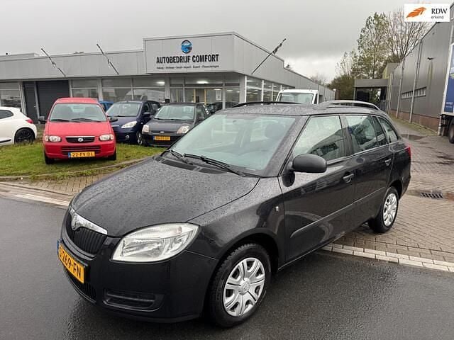 Zwart Gebruikt 2010 Skoda Fabia Hatchback | € 1.999 (Super prijs) - Afbeelding 1/4