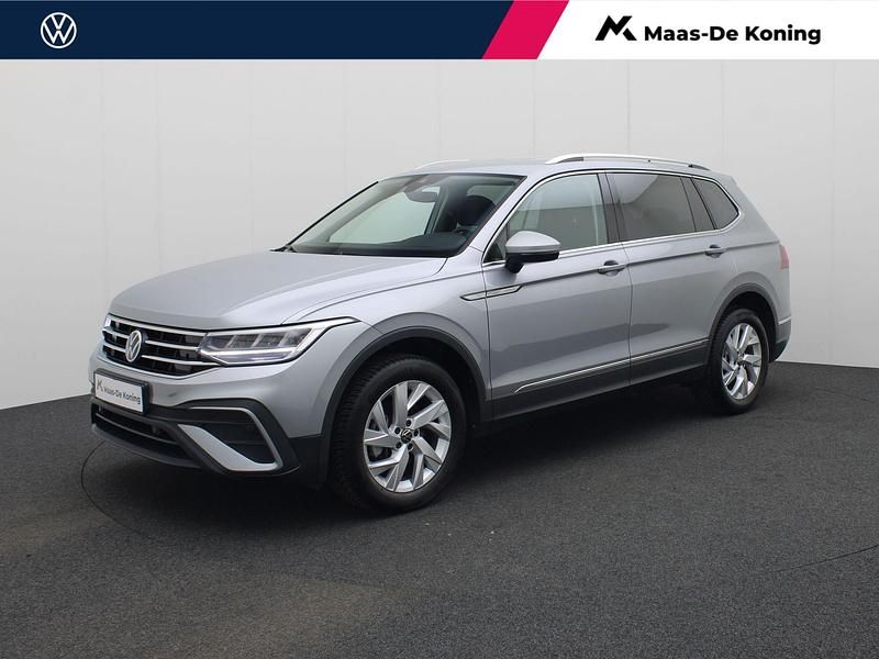 Zilver Gebruikt 2024 VW Tiguan Life SUV | € 38.940 (Super prijs) - Afbeelding 1/4