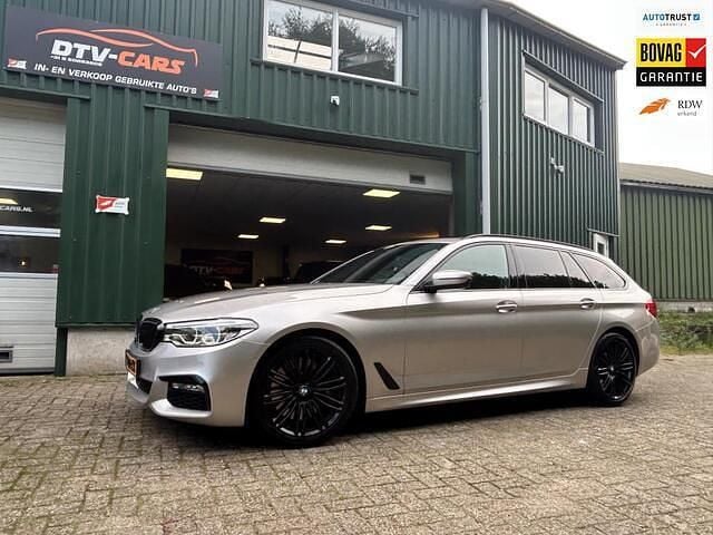 Grijs Gebruikt 2017 BMW 540 Executive Stationwagen | € 34.895 (Eerlijke prijs) - Afbeelding 1/4