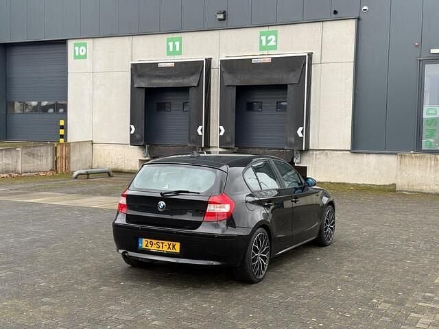 Occasion BMW 120 Executive 150 PK (110 kW) 2006 Zwart Hatchback
