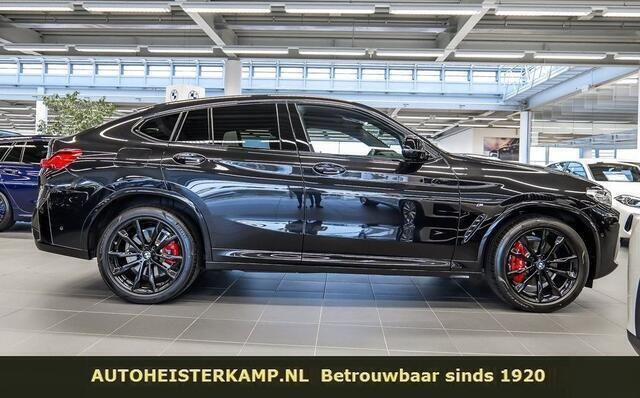Zwart Gebruikt 2024 BMW X4 M Sport SUV | € 88.950 (Duur) - Afbeelding 1/4