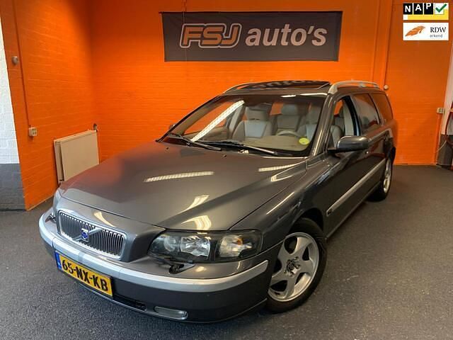 Grijs Gebruikt 2004 Volvo V70 Comfort Stationwagen | € 1.950 (Super prijs) - Afbeelding 1/4
