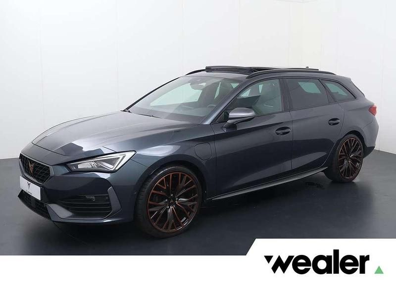 Grijs Gebruikt 2022 Cupra Leon VZ Stationwagen | € 33.840 (Duur) - Afbeelding 1/4