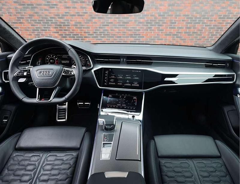 Occasion Audi RS6 Exclusive 601 PK (442 kW) 2023 Zilver (metallic) Stationwagen