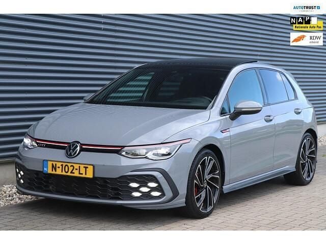 Grijs Gebruikt 2021 VW Golf VIII GTI Hatchback | € 26.900 (Eerlijke prijs) - Afbeelding 1/4