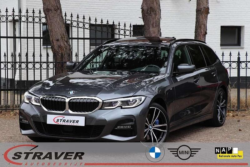 Grijs Gebruikt 2021 BMW 330e Executive Stationwagen | € 34.450 (Eerlijke prijs) - Afbeelding 1/4
