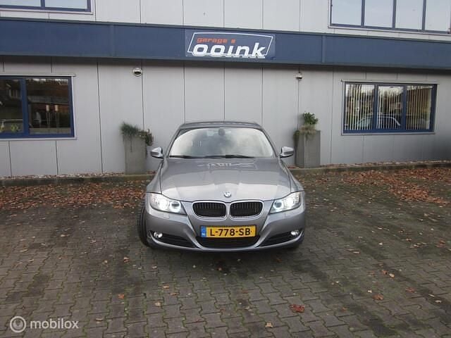 Occasion BMW 318 143 PK (105 kW) 2011 Grijs Sedan