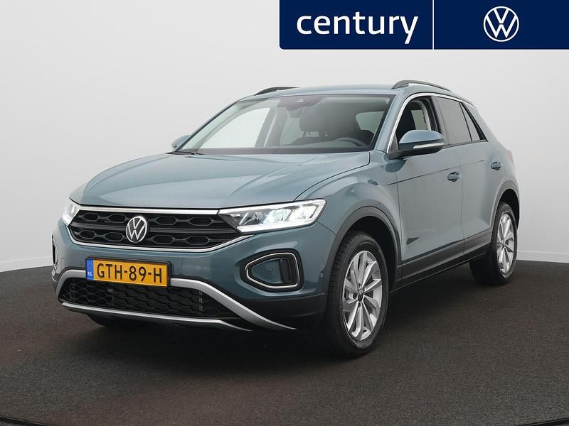Blauw Gebruikt 2024 VW T-Roc Edition SUV | € 28.900 (Eerlijke prijs) - Afbeelding 1/4