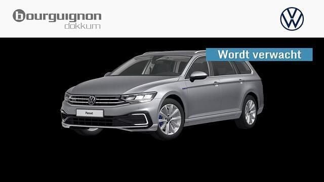 Grijs Gebruikt 2022 VW Passat Business Stationwagen | € 25.950 (Goede deal) - Afbeelding 1/2