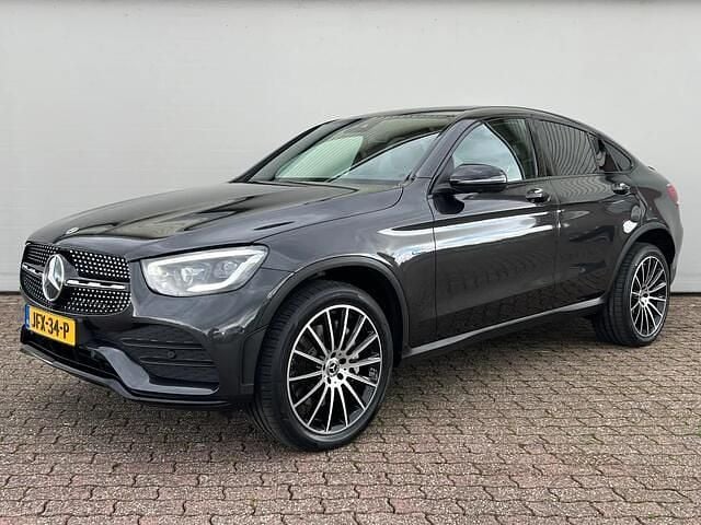 Grijs Gebruikt 2021 Mercedes GLC300 AMG line Coupé | € 44.750 (Super prijs) - Afbeelding 1/4