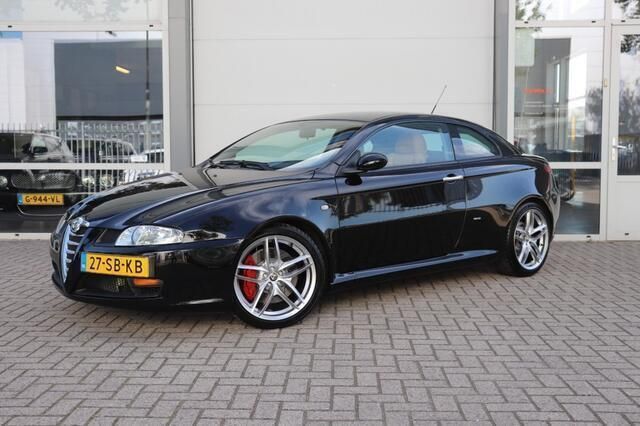 Zwart Gebruikt 2005 Alfa Romeo GT Distinctive Coupé | € 13.950 (Duur) - Afbeelding 1/4