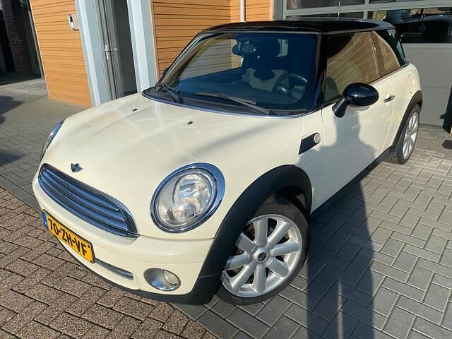 Wit Occasion 2008 Mini Cooper Pepper Hatchback | € 3.450 (Super prijs) - Afbeelding 1/4