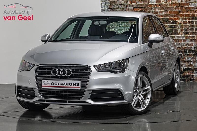 Grijs Gebruikt 2013 Audi A1 Sportback Comfort Hatchback | € 9.999 (Eerlijke prijs) - Afbeelding 1/4