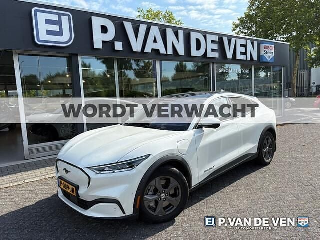 Wit Gebruikt 2022 Ford Mustang Mach-E SUV | € 34.950 (Eerlijke prijs) - Afbeelding 1/4