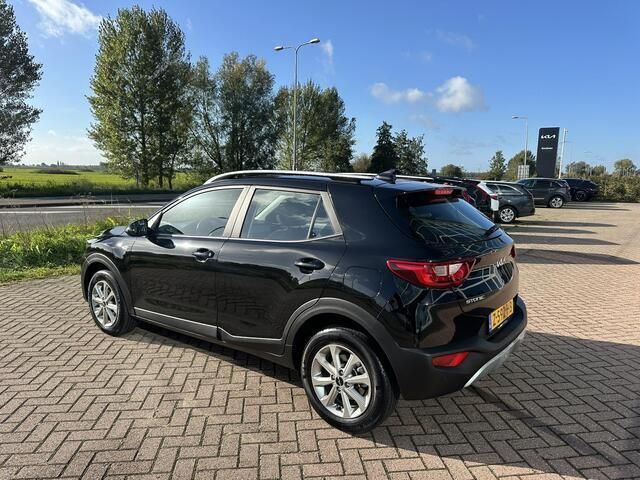 Occasion Kia Stonic Start 101 PK (74 kW) 2024 Zwart SUV