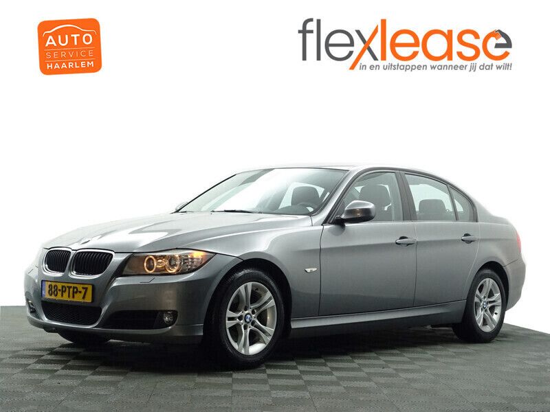 Grijs metallic Gebruikt 2011 BMW 318 Executive Sedan | € 9.900 (Eerlijke prijs) - Afbeelding 1/4