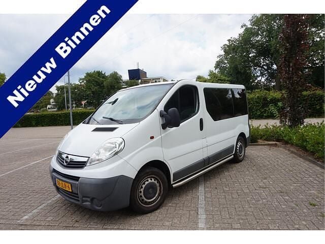 Wit Gebruikt 2009 Opel Vivaro Van | € 15.999 - Afbeelding 1/4