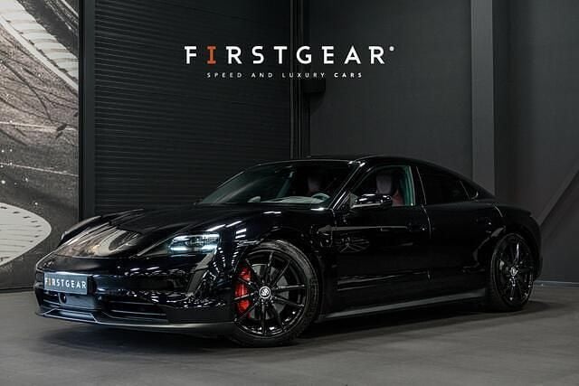 Zwart, metallic lak Gebruikt 2020 Porsche Taycan 4S Performance Package Sedan | € 59.900 (Eerlijke prijs) - Afbeelding 1/4
