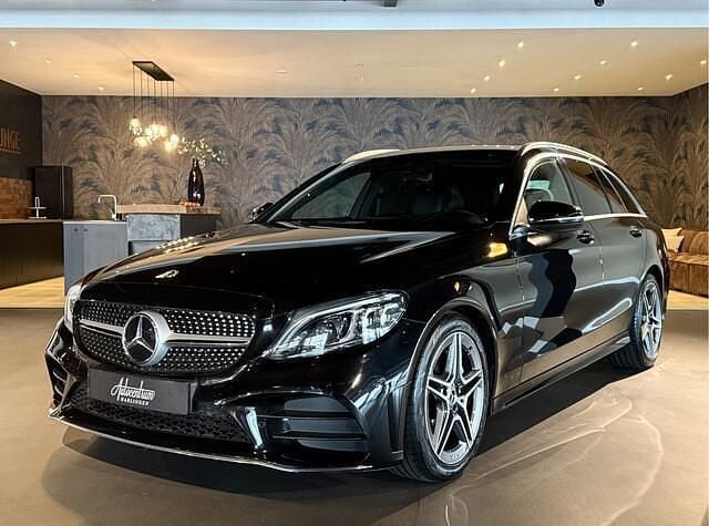 Zwart Occasion 2019 Mercedes C200 Business Stationwagen | € 26.950 (Duur) - Afbeelding 1/4