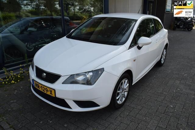 Wit Gebruikt 2013 Seat Ibiza Style Hatchback | € 4.450 (Goede deal) - Afbeelding 1/4