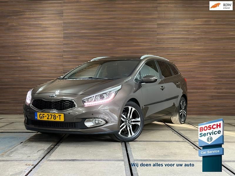 Bruin Gebruikt 2015 Kia Ceed Hatchback | € 9.890 (Iets duurder) - Afbeelding 1/4