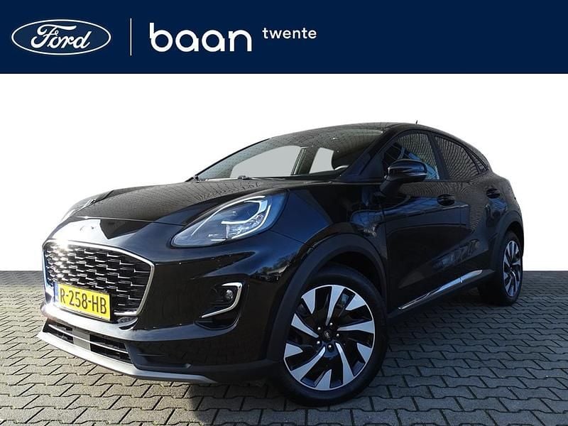 Zwart (metallic) Occasion 2022 Ford Puma Titanium SUV | € 19.950 (Eerlijke prijs) - Afbeelding 1/4