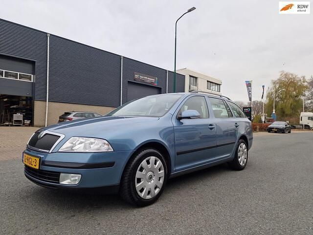 Blauw Gebruikt 2008 Skoda Octavia Tour Stationwagen | € 1.950 (Eerlijke prijs) - Afbeelding 1/4
