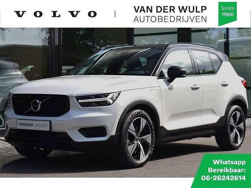Wit Gebruikt 2021 Volvo XC40 R-Design SUV | € 31.950 (Eerlijke prijs) - Afbeelding 1/4