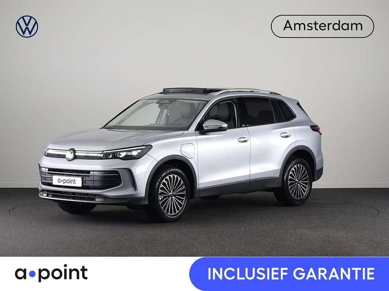 Grijs Nieuw 2025 VW Tiguan Edition SUV | € 47.449 (Super prijs) - Afbeelding 1/3