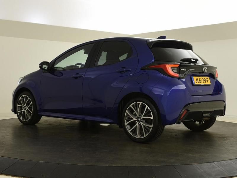 Occasion Toyota Yaris Hybrid Executive 131 PK (96 kW) 2024 Blauw (metallic) Hatchback