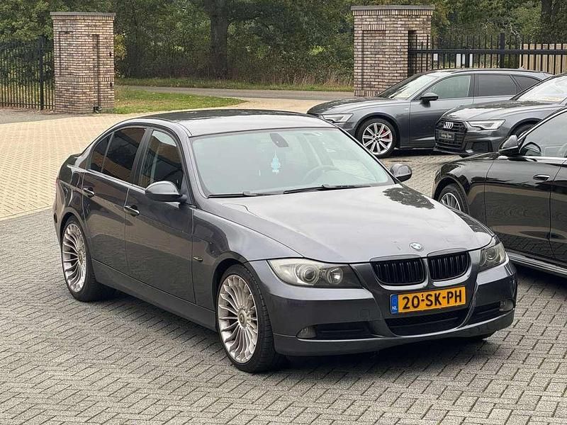 Grijs Gebruikt 2006 BMW 318 Executive Sedan | € 1.499 - Afbeelding 1/4