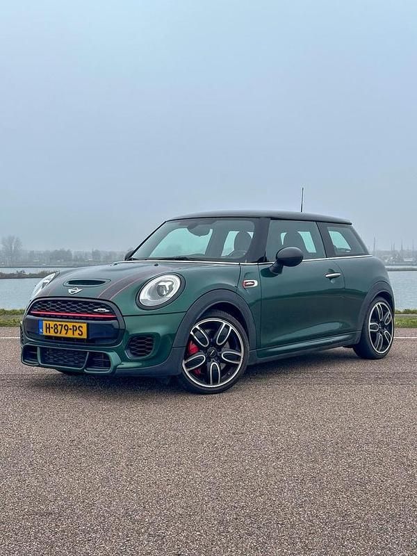 Occasion 2015 Mini John Cooper Works Hatchback | € 17.950 (Eerlijke prijs) - Afbeelding 1/4