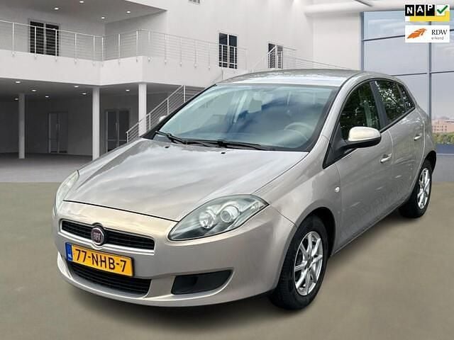 Beige Gebruikt 2010 Fiat Bravo Hatchback | € 2.950 (Eerlijke prijs) - Afbeelding 1/4