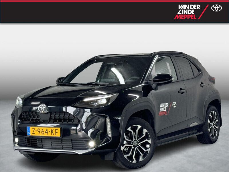 Zwart Gebruikt 2024 Toyota Yaris Cross Edition SUV | € 34.950 (Duur) - Afbeelding 1/4