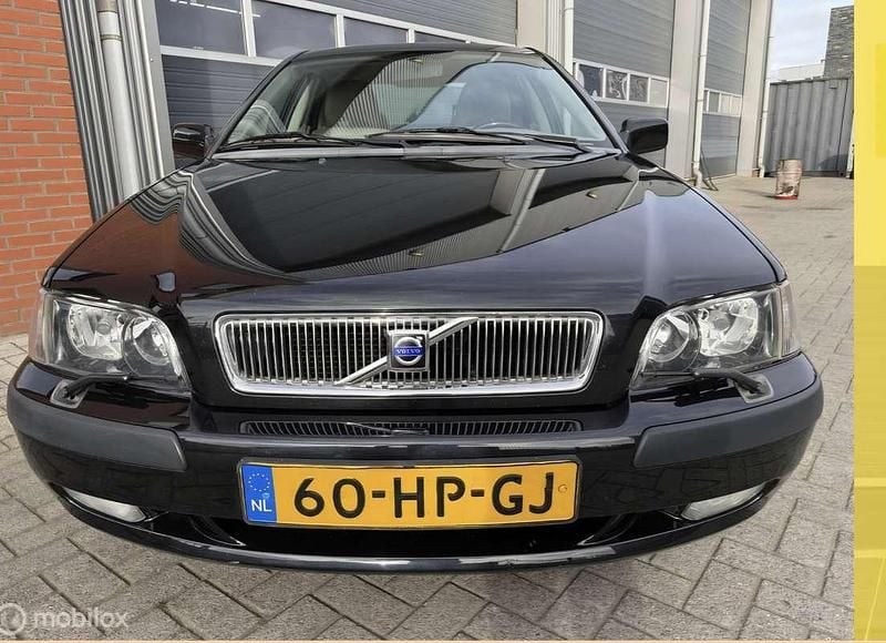 Occasion Volvo S40 Dynamic 136 PK (100 kW) 2001 Zwart Sedan