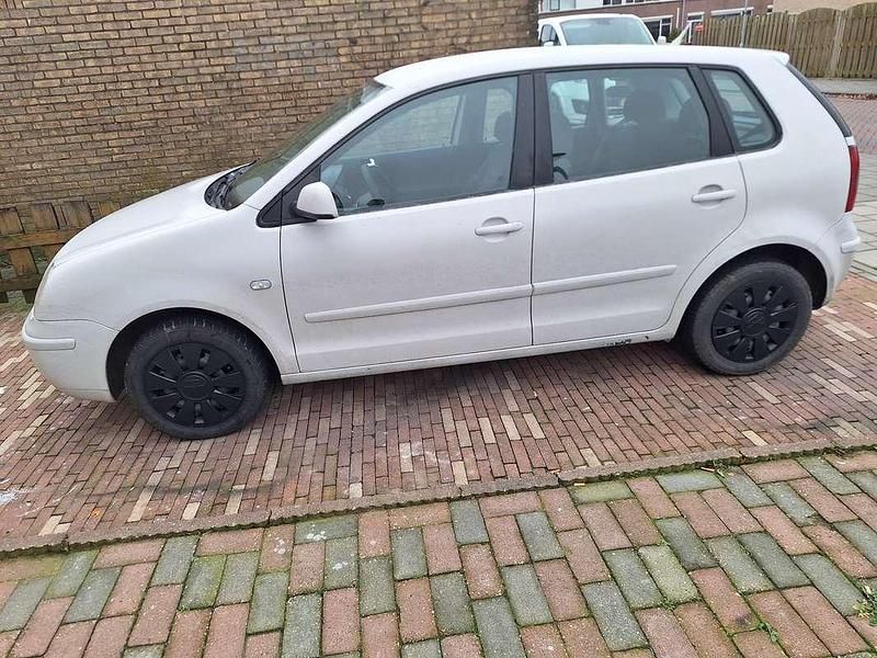 Occasion VW Polo 75 PK (55 kW) 2005 Grijs Hatchback