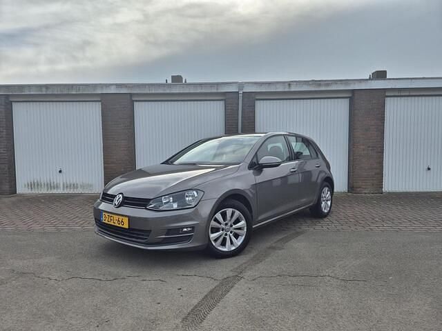 Occasion VW Golf VII Comfortline 105 PK (77 kW) 2014 Grijs Hatchback