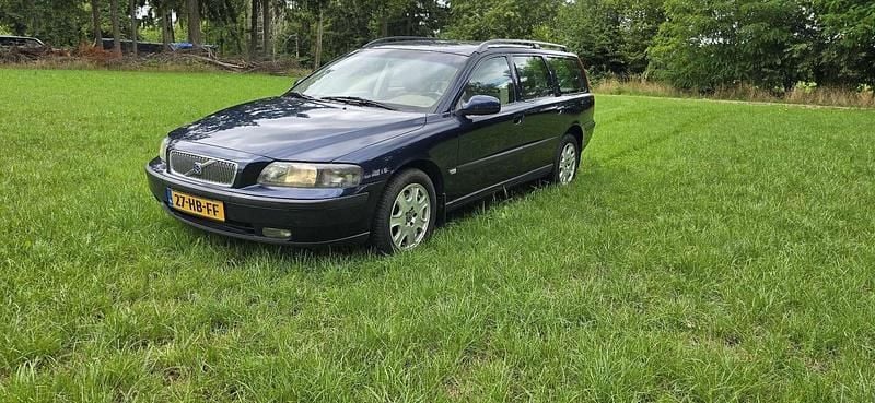 Blauw Gebruikt 2001 Volvo V70 Stationwagen | € 2.349 (Goede deal) - Afbeelding 1/4