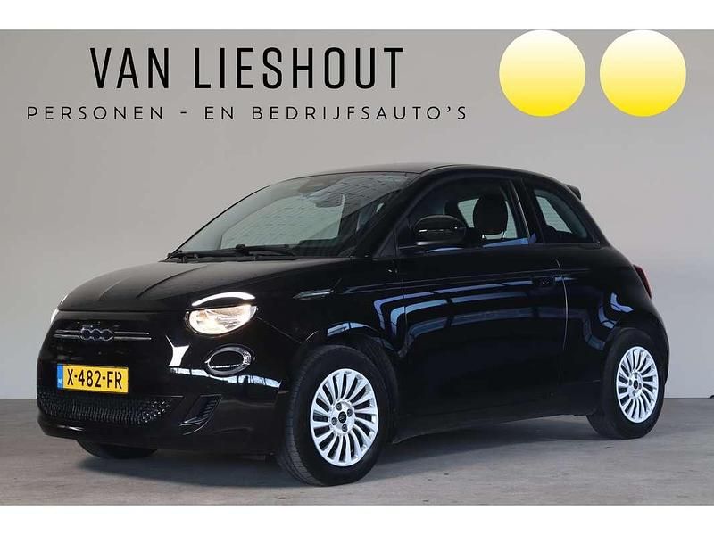Zwart Occasion 2023 Fiat 500e Urban Hatchback | € 14.900 (Super prijs) - Afbeelding 1/4