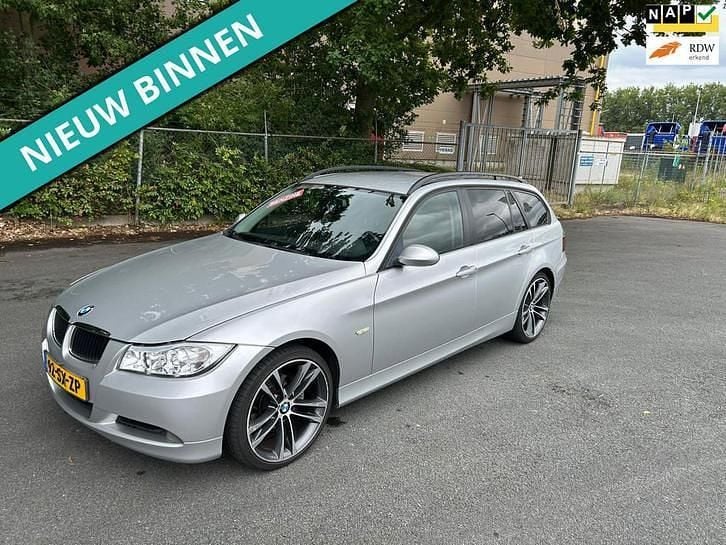 Grijs Gebruikt 2006 BMW 320 Executive Stationwagen | € 2.999 (Eerlijke prijs) - Afbeelding 1/4